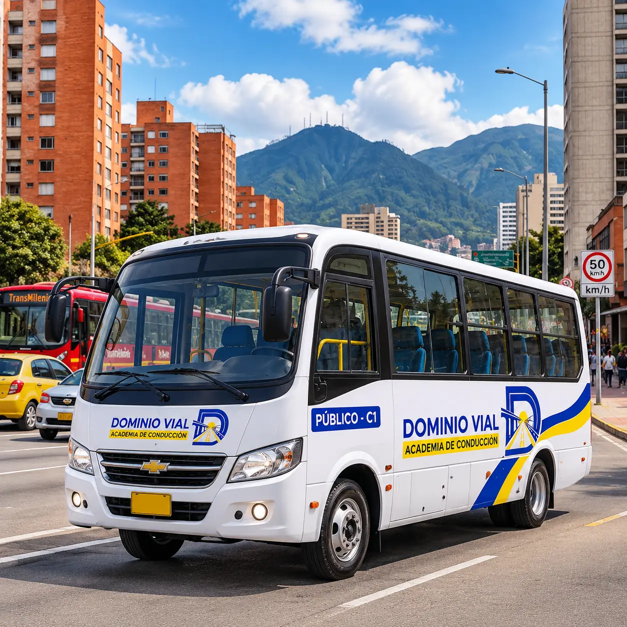 Vehículo de práctica para curso de conducción categoría C1 en Fontibón